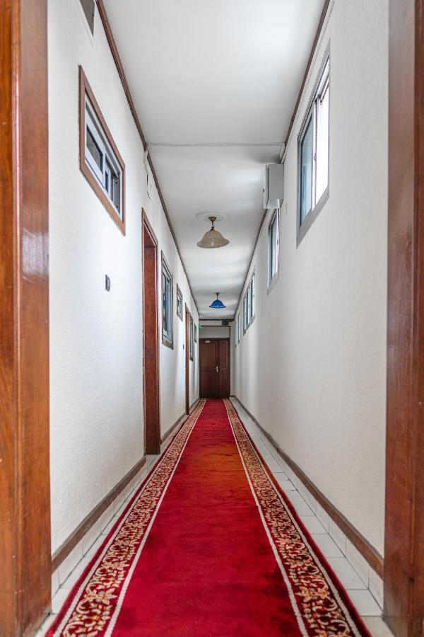 Hotel Le Majestic ドゥアラ エクステリア 写真